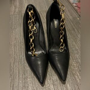 Express black heel pumps with gold ankle chain - size 8